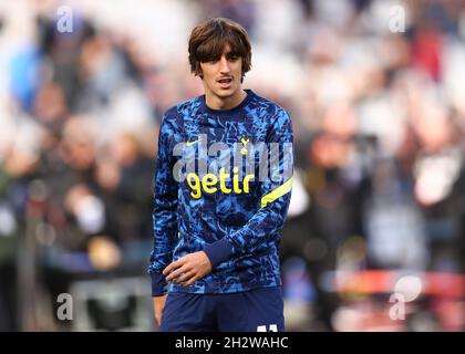 London, Großbritannien. Okt. 2021. Bryan Gil von Tottenham schaut vor dem Premier League-Spiel im London Stadium, London, nach. Bildnachweis sollte lauten: Jacques Feeney/Sportimage Kredit: Sportimage/Alamy Live News Stockfoto