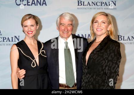 Brooklyn Decker, Sam Waterston, Juni Diane Raphael bei der 14. Jährlichen SeaChange Summer Party des Oceana am 23. Oktober 2021 in Laguna Beach, CA (Foto: Katrina Jordan/Sipa USA) Stockfoto