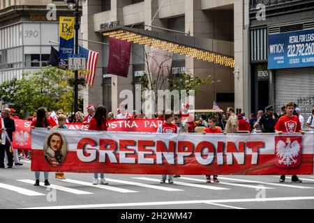 Die Pulaski Day Parade ist eine jährliche Veranstaltung in New York City, USA 2021 Stockfoto