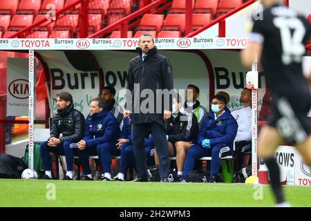 Oakwell, Barnsley, England - 24. Oktober 2021 Slaviša Jokanović Manager von Sheffield United - während des Spiels Barnsley gegen Sheffield United, Sky Bet EFL Championship 2021/22, bei Oakwell, Barnsley, England - 24. Oktober 2021, Credit: Arthur Haigh/WhiteRoseFotos/Alamy Live News Stockfoto