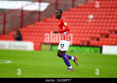 Oakwell, Barnsley, England - 24. Oktober 2021 Claudio Gomes (17) von Barnsley - während des Spiels Barnsley gegen Sheffield United, Sky Bet EFL Championship 2021/22, in Oakwell, Barnsley, England - 24. Oktober 2021, Credit: Arthur Haigh/WhiteRoseFotos/Alamy Live News Stockfoto