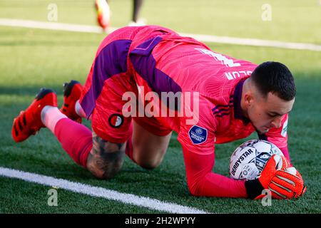 LEEUWARDEN, NIEDERLANDE - 24. OKTOBER: Torwart Justin Bijlow von Feyenoord Rotterdam während des niederländischen Eredivisie-Spiels zwischen SC Cambuur und Feyenoord am 24. Oktober 2021 im Cambuur Stadion in Leeuwarden, Niederlande (Foto: Henk Jan Dijks/Orange Picts) Stockfoto