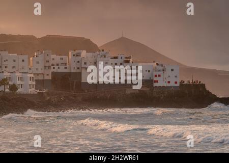 Seascape. Blick auf El Roque von El Altillo bei Sonnenuntergang. Moya. Gran Canaria. Kanarische Inseln. spanien Stockfoto