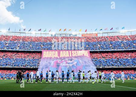 24. Oktober 2021; Nou Camp, Barcelona, Spanien: La Lig Football, FC Barcelona gegen Real Madrid: Gesamtansicht des Camp Nou vor dem el classico Spiel Stockfoto