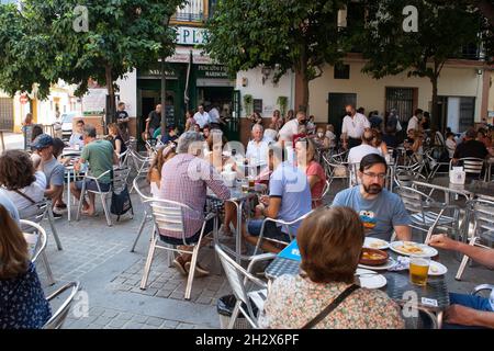 Taberna la Plazuela Tapas-Bar & Restaurant im Viertel Triana von Sevilla Stockfoto