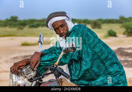 Ein Porträt des Mannes der Wodaabe-Nomaden während des Gerewol-Festivals in Niger Stockfoto