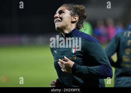 Castel Di Sangro, Italien. Oktober 2021. Während der Qualifikationsrunde der UEFA-Frauen zwischen ITALIEN und KROATIEN im Stadio Teofilo Patini am 22. Oktober 2021 in Castel di Sangro, Italien. Kredit: Unabhängige Fotoagentur/Alamy Live Nachrichten Stockfoto