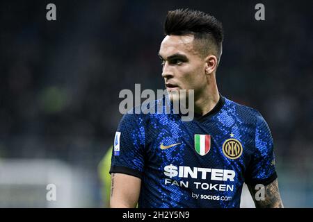 Mailand, Italien - 24. Oktober 2021: Lautaro Martínez vom FC Internazionale während des Fußballspiels der italienischen Serie A FC Internazionale gegen Juventus im San Siro Stadium Stockfoto