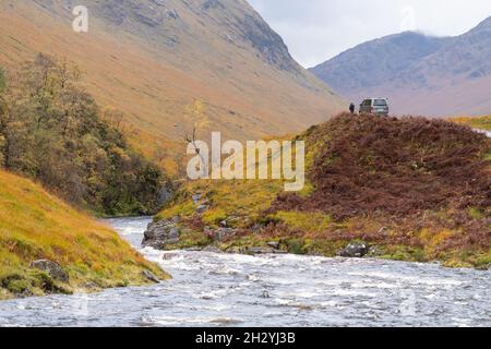 Glen Etive und River Etive im Herbst, Schottland, Großbritannien Stockfoto