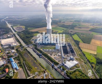 Luftaufnahme der Kraftwerksanlagen und Abgastürme des Kohlekraftwerks Datteln 4 Uniper Kraftwerk im Löringhof A Stockfoto