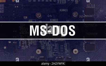 MS-DOS-Konzept mit Computer-Motherboard. MS-DOS Text geschrieben auf Technologie Motherboard Digitale Technologie Hintergrund. MS-DOS mit Leiterbahn Boa Stockfoto