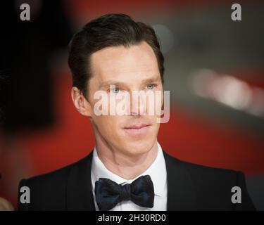 Benedict Cumberbatch kommt bei den EE British Academy Film Awards 2015 im Royal Opera House, Covent Garden - London an Stockfoto