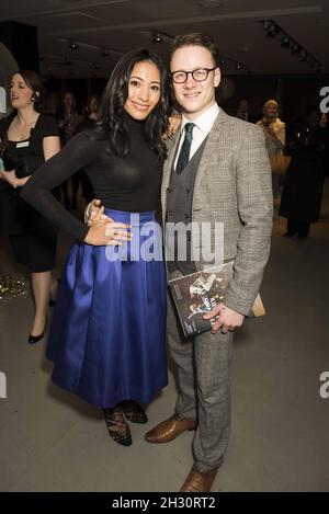 Kevin Clifton und Karen Hauer besuchen die Great Gatsby Opening Night des Northern Ballet in Sadler's Wells in London. Stockfoto