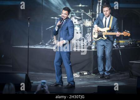 Peter Andre spielt live beim Hampton Court Palace Festival 2015 im Hampton Court Palace in London. Stockfoto