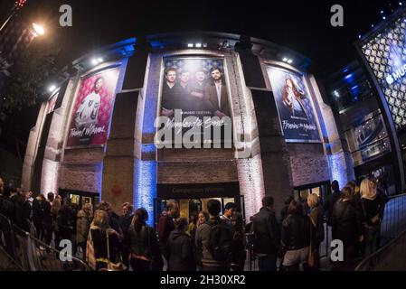 Allgemeine Ansicht des Außenbereichs des Roundhouse während des Apple Music Festival 2015 im Roundhouse, Camden, London. Stockfoto