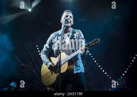 James Morrison spielt live auf der Bühne im Rahmen der Somerset House Summer Series 2016, Somerset House - London Stockfoto