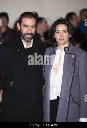 Robert Pires und Jessica Lemarie kommen bei der I am Bolt Weltpremiere auf dem Odeon Leicester Square in London an. Bilddatum: Montag, 28. November 2016. Bildnachweis sollte lauten: © DavidJensen/EMPICS Entertainment Stockfoto