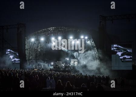 Allgemeine Sicht auf die Castle Stage als Soulwax live beim Festival 2017 in Lulworth Castle - Wareham auftreten. Bilddatum: Sonntag, 10. September 2017. Bildnachweis sollte lauten: David Jensen/EMPICS Entertainment Stockfoto