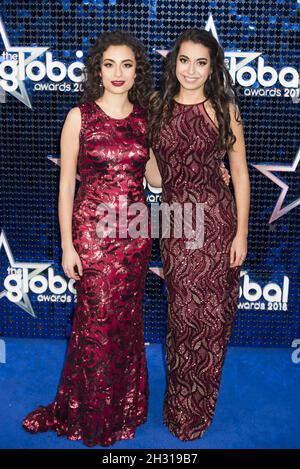 Sarah und Laura Ayoub nehmen an den Global Awards 2018 im Eventim Apollo, Hammersmith, London, Teil. Bilddatum: Donnerstag, 1st. März 2018. Bildnachweis sollte lauten: David Jensen/ EMPICS Entertainment Stockfoto