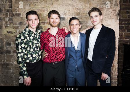 Samuel H Levine, Kyle Soller, Matthew Lopez und Andrew Burnap besuchen die Vererbung Presse Tag für Show-Party im Century Club, London. Bilddatum: Samstag, 13. Oktober 2018. Bildnachweis sollte lauten: David Jensen/ EMPICS Entertainment Stockfoto