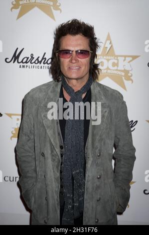 Glenn Hughes nimmt am 10. November 2010 an der Classic Rock Roll of Honor, dem britischen Premier Rock Award, der von Lesern des Classic Rock Magazine gewählt wurde, im Roundhouse, London, Teil. Stockfoto