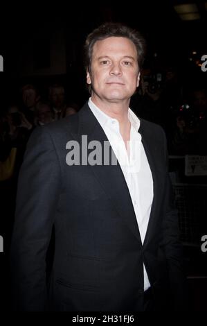 Colin Firth nimmt an der Charity Screening von „The King's Speech“ zur Unterstützung des Michael Palin Zentrums für stammelende Kinder im Curzon Mayfair, London, Teil Stockfoto