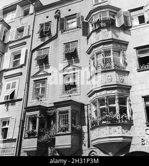 Ein Ausflug nach Innsbruck in Österreich, Deutsches Reich 30er Jahre. Eine Reise nach Innsbruck in Österreich, Deutschland 1930. Stockfoto