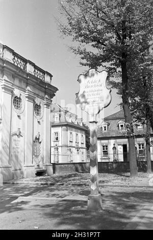 Die ehemalige Residenz der Fürstbischöfe von Speyer Schloss Bruchsal, Deutschland 1930er Jahre. Die ehemalige Residenz der Fürstbischöfe von Speyer, das Bruchsaler Schloss, Deutschland 1930. Stockfoto