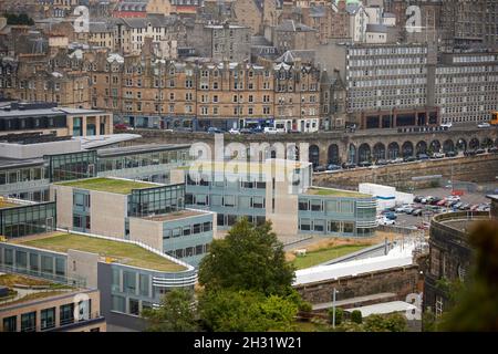 Edinburgh, Schottland, Calton Hill Blick auf die Büros des waverley Court council Stockfoto