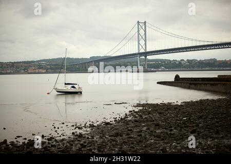 Edinburgh, Schottland, Forth Rd Bridge, von North Queensferry auf dem Firth of Forth Stockfoto