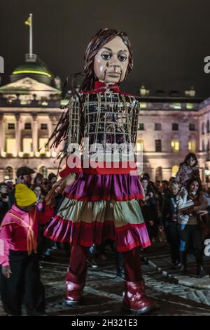 The Walk - Ein Wanderfestival der Kunst zur Unterstützung von Flüchtlingen, das in Form einer riesigen Marionette namens „Little Amal“ zum Leben erweckt wird Stockfoto