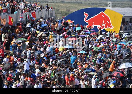 Austin, USA. Okt. 2021. Fans, F1 Grand Prix der USA auf dem Circuit of the Americas am 24. Oktober 2021 in Austin, USA. (Foto von HOCH ZWEI) Quelle: dpa/Alamy Live News Stockfoto