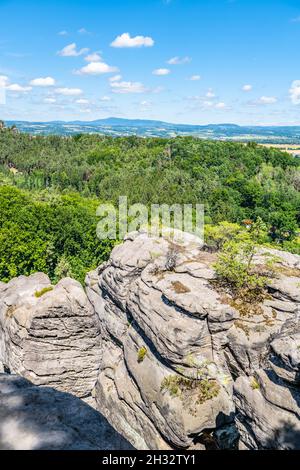 Sandsteinfelsen an sonnigen Tagen Stockfoto