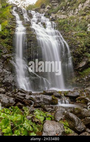 Die wunderschönen Wasserfälle von Dardagna, der Naturpark Corno alle Scale, Lizzano in Belvedere, Bologna, Italien Stockfoto