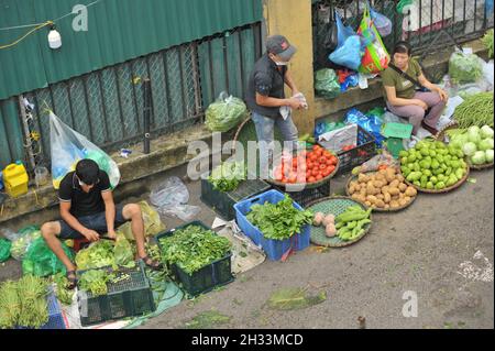 Long Bien lokaler Markt Stockfoto