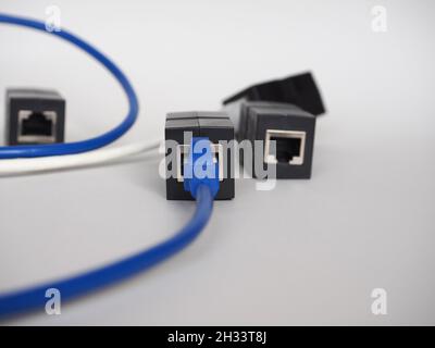 ethernet rj45 lan-Kabelbuchse und -Stecker für Hochgeschwindigkeits-Netzwerkkommunikation Stockfoto