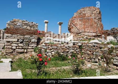 Die Ruinen der Basilika Saint John's in der Stadt Selcuk in der Nähe der berühmten Ruinen von Ephesus in der Türkei. Es wird gesagt, dass der Evangelist Johannes hier begraben wurde Stockfoto