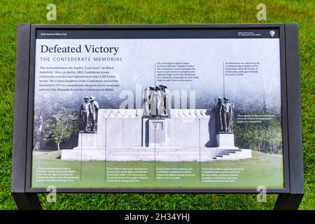 Die historische Markierung des Confederate Memorial, das von den Vereinigten Töchtern der Confederacy auf dem Schlachtfeld des Shiloh National Military Park platziert wurde Stockfoto