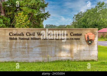 Eintrittsschild zum Corinth Civil war Interpretive Center des Shiloh National Military Park in Mississippi. Stockfoto