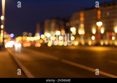 Aus Schwerpunkt Verkehr und Leuchten in der Dämmerung der Zeit Stockfoto