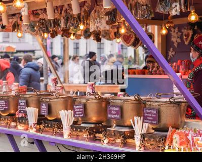 Kiew, Ukraine - Weihnachtsmesse 12.20.2020 in Kiew, Ukraine. Stockfoto