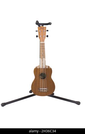 Neue Ukulele-Gitarren auf weißem Hintergrund Stockfoto