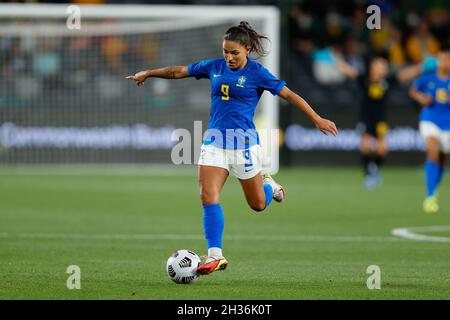 Parramatta, Australien. Oktober 2021. Debinha von Brasilien greift am 26. Oktober 2021 beim Freundschaftsspiel der Women's International zwischen Matildas (Australia Women) und Brazil Women im CommBank Stadium, Sydney, Australien, an. Foto von Peter Dovgan. Nur zur redaktionellen Verwendung, Lizenz für kommerzielle Nutzung erforderlich. Keine Verwendung bei Wetten, Spielen oder Veröffentlichungen einzelner Clubs/Vereine/Spieler. Kredit: UK Sports Pics Ltd/Alamy Live Nachrichten Stockfoto