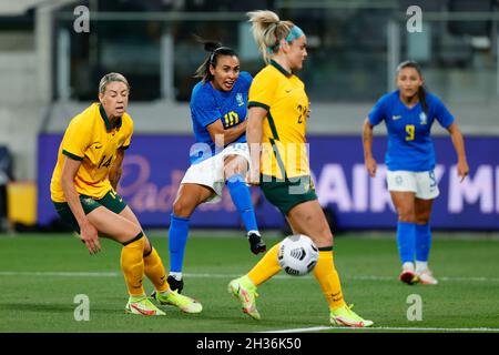 Parramatta, Australien. Oktober 2021. Marta aus Brasilien dreht während des Freundschaftsspiel von Women's International zwischen Matildas (Australia Women) und Brazil Women am 26. Oktober 2021 im CommBank Stadium, Sydney, Australien. Foto von Peter Dovgan. Nur zur redaktionellen Verwendung, Lizenz für kommerzielle Nutzung erforderlich. Keine Verwendung bei Wetten, Spielen oder Veröffentlichungen einzelner Clubs/Vereine/Spieler. Kredit: UK Sports Pics Ltd/Alamy Live Nachrichten Stockfoto