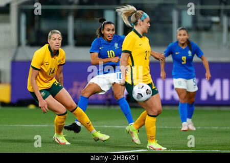 Parramatta, Australien. Oktober 2021. Marta aus Brasilien dreht während des Freundschaftsspiel von Women's International zwischen Matildas (Australia Women) und Brazil Women am 26. Oktober 2021 im CommBank Stadium, Sydney, Australien. Foto von Peter Dovgan. Nur zur redaktionellen Verwendung, Lizenz für kommerzielle Nutzung erforderlich. Keine Verwendung bei Wetten, Spielen oder Veröffentlichungen einzelner Clubs/Vereine/Spieler. Kredit: UK Sports Pics Ltd/Alamy Live Nachrichten Stockfoto