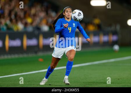 Parramatta, Australien. Oktober 2021. Antonia von Brasilien greift am 26. Oktober 2021 beim Freundschaftsspiel der Women's International zwischen Matildas (Frauen aus Australien) und den Frauen aus Brasilien im CommBank Stadium, Sydney, Australien, an. Foto von Peter Dovgan. Nur zur redaktionellen Verwendung, Lizenz für kommerzielle Nutzung erforderlich. Keine Verwendung bei Wetten, Spielen oder Veröffentlichungen einzelner Clubs/Vereine/Spieler. Kredit: UK Sports Pics Ltd/Alamy Live Nachrichten Stockfoto