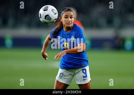 Parramatta, Australien. Oktober 2021. Debinha von Brasilien greift am 26. Oktober 2021 beim Freundschaftsspiel der Women's International zwischen Matildas (Australia Women) und Brazil Women im CommBank Stadium, Sydney, Australien, an. Foto von Peter Dovgan. Nur zur redaktionellen Verwendung, Lizenz für kommerzielle Nutzung erforderlich. Keine Verwendung bei Wetten, Spielen oder Veröffentlichungen einzelner Clubs/Vereine/Spieler. Kredit: UK Sports Pics Ltd/Alamy Live Nachrichten Stockfoto