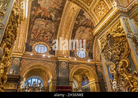 VALLETTA, MALTA - 7. NOVEMBER 2017: Innenraum der St. John's Co-Cathedral in Valletta, Malta Stockfoto