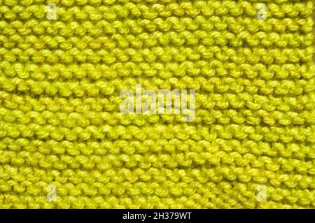 Musterstoff aus Wolle. Handgemachte Strickstoff grüne Wolle Hintergrund Textur Stockfoto