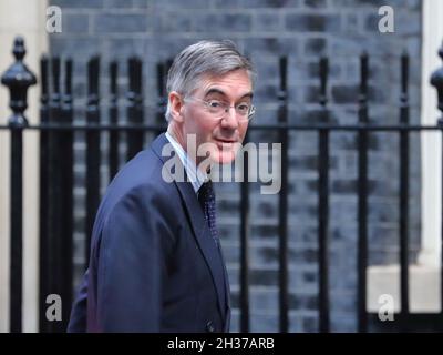 Der Vorsitzende des Unterhauses, Jacob Rees-Mogg, kommt zu einem Treffen in der Downing Street, Westminster, London, Großbritannien Stockfoto